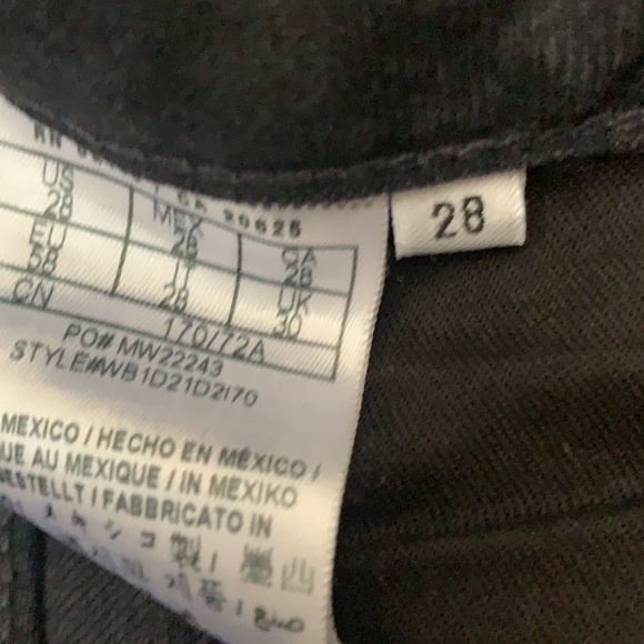 Guess jean shorts - Picture 8 of 8